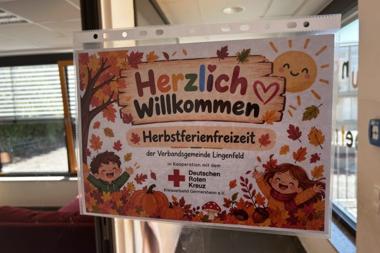 Willkommensschild der Herbstferienfreizeit der Verbandsgemeinde Lingenfeld